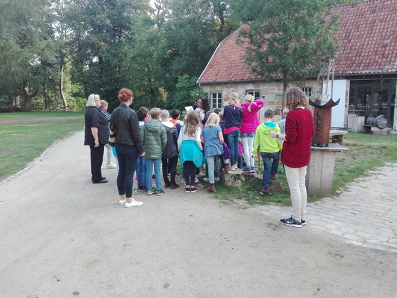 Schülergruppe beim Europa-Programm im Kloster Bentage, Rheine am 17.09.2018 | Foto: Oliver Karnau