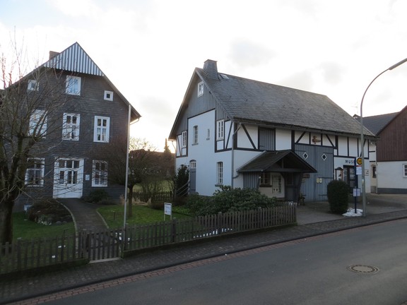 Foto: Ehemaliges Pfarrgut Düdinghausen, Medebach (c) Horst Frese